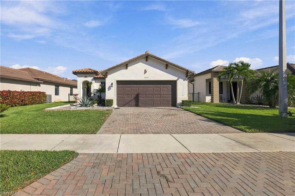 5073 Arancia Ln Property Photo 2