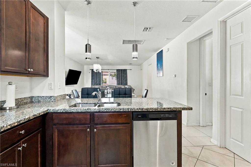 5073 Arancia Ln Property Photo 10