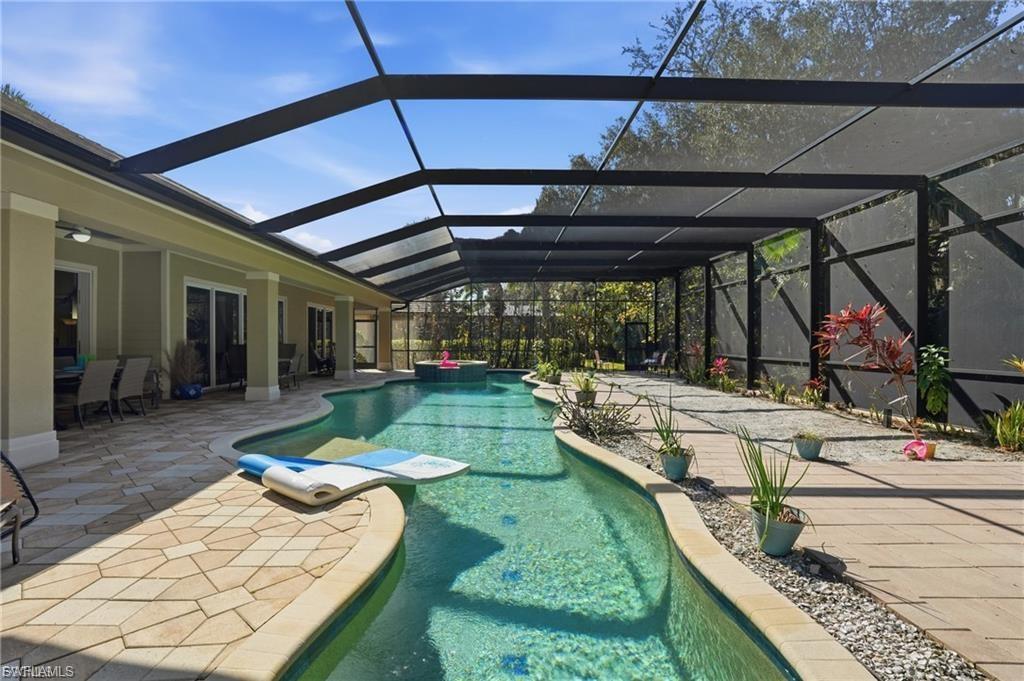3801 River Point Dr Property Photo 44