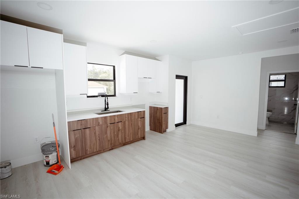 1008-1010 Habershan Ave Property Photo 9