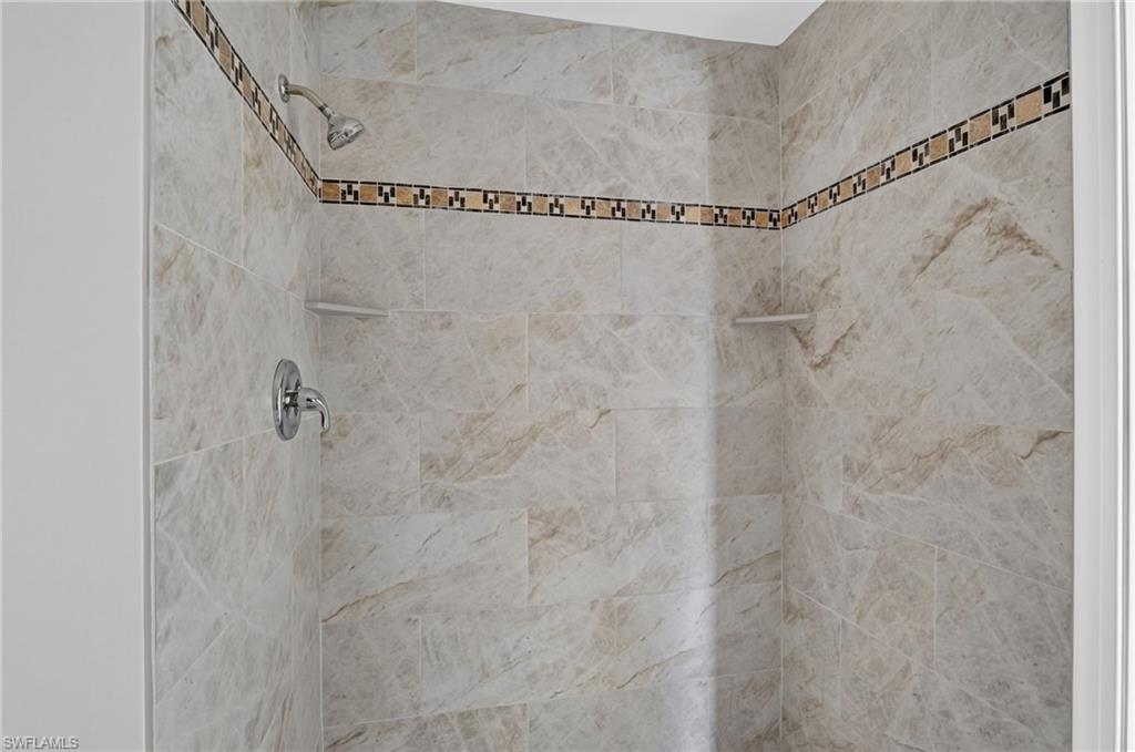 6305 Royal Woods Dr Property Photo 24