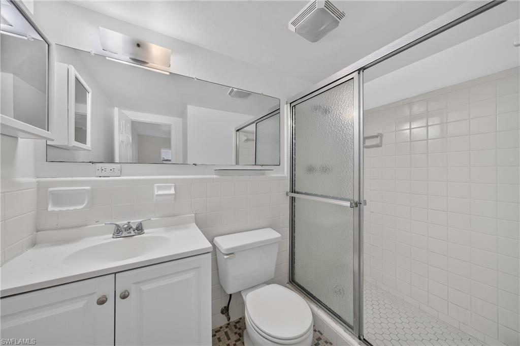 2544 1st St 108 Property Photo 12
