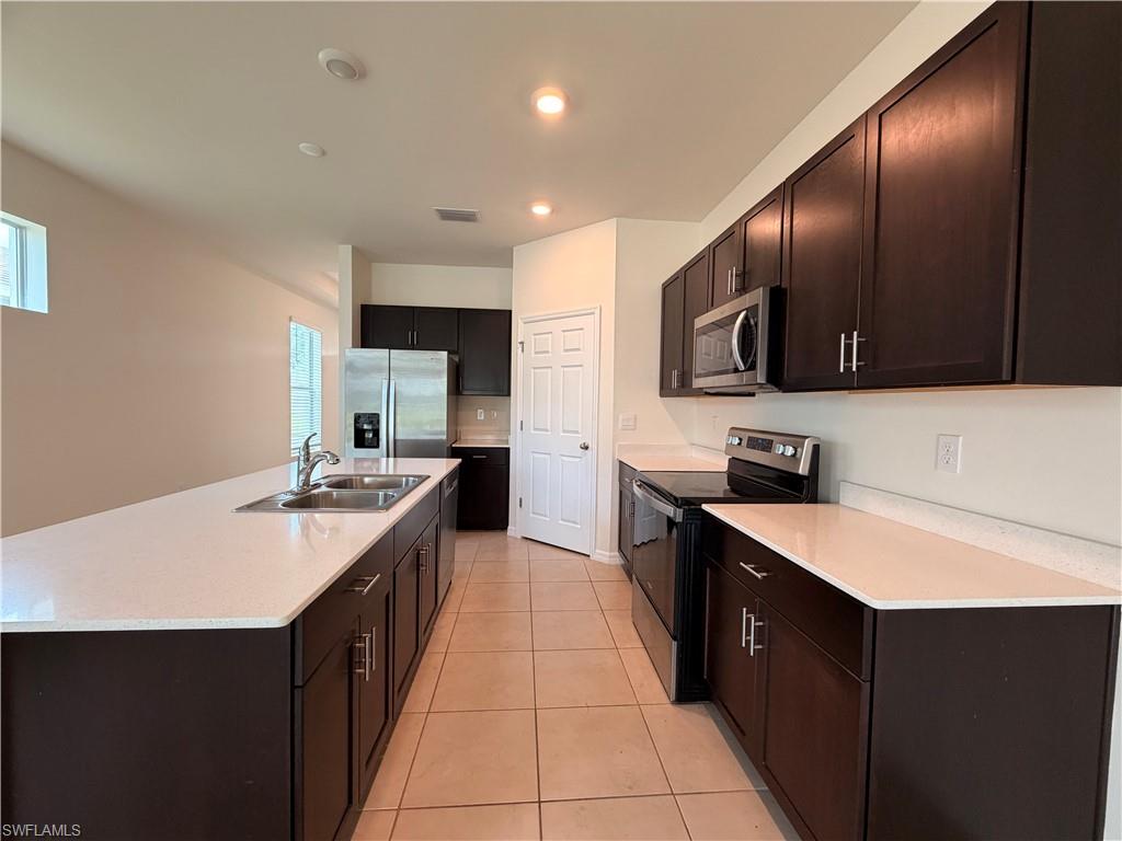 816 Friendship Cir Property Photo 11