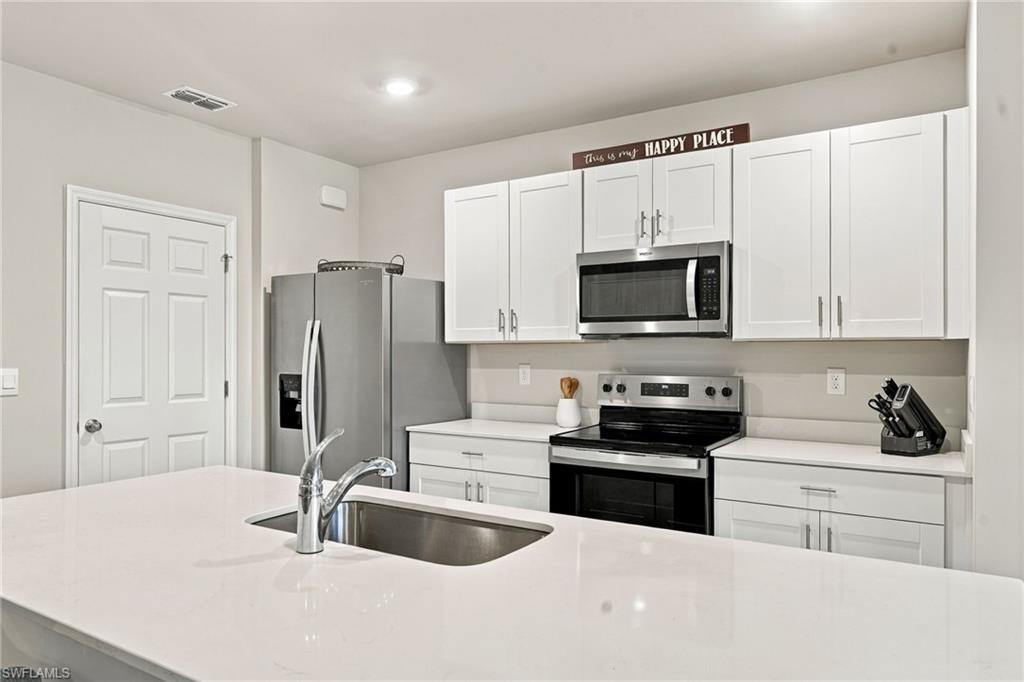 3623 Rollingwater Way Property Photo 4