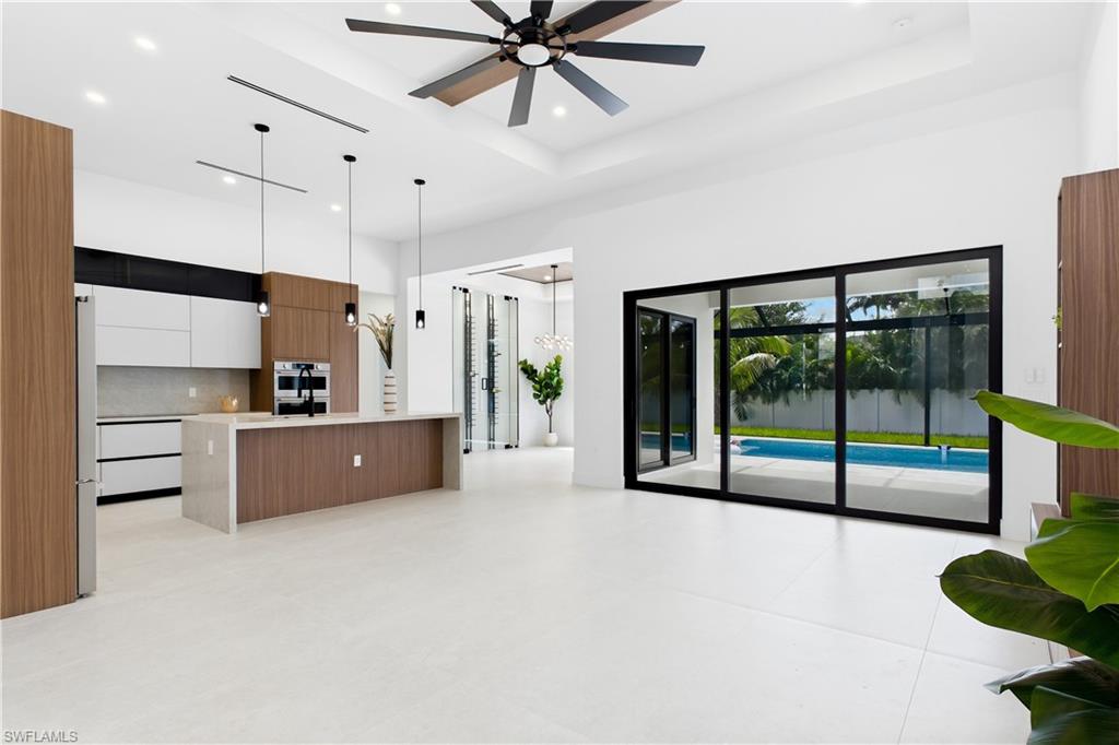 2814 Surfside Blvd Property Photo 13