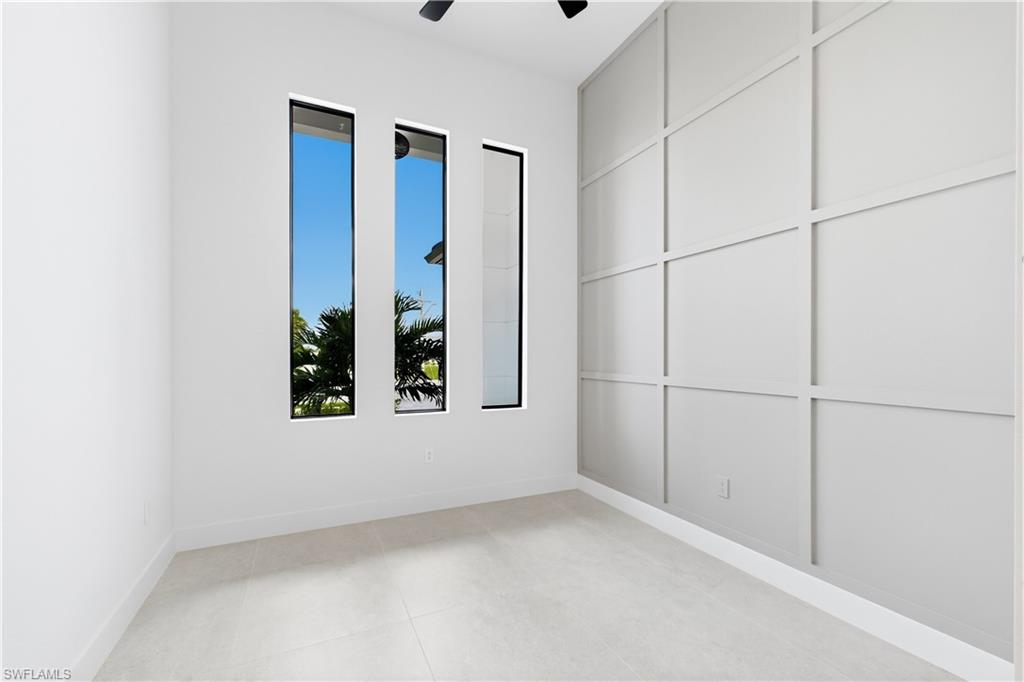 2814 Surfside Blvd Property Photo 17