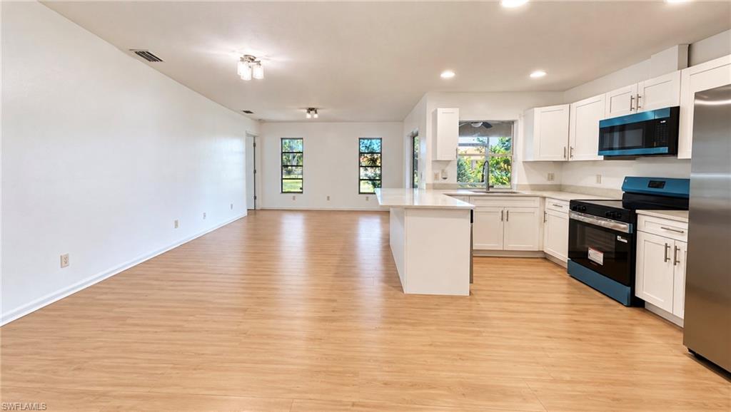 302 Se 1st Pl Property Photo 7