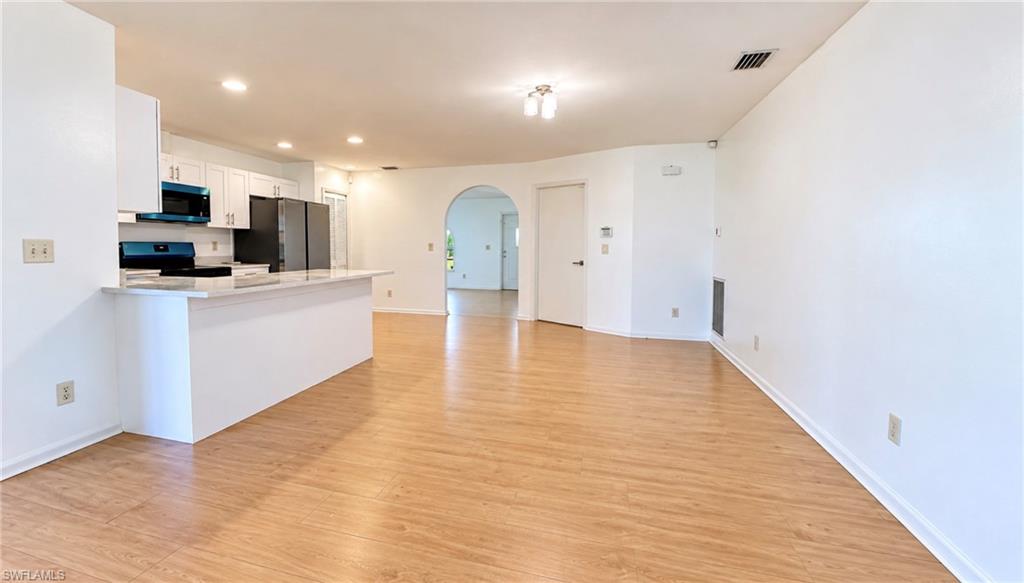 302 Se 1st Pl Property Photo 10