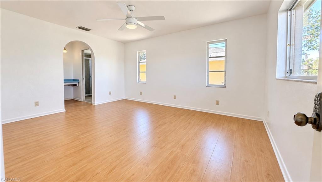 302 Se 1st Pl Property Photo 13