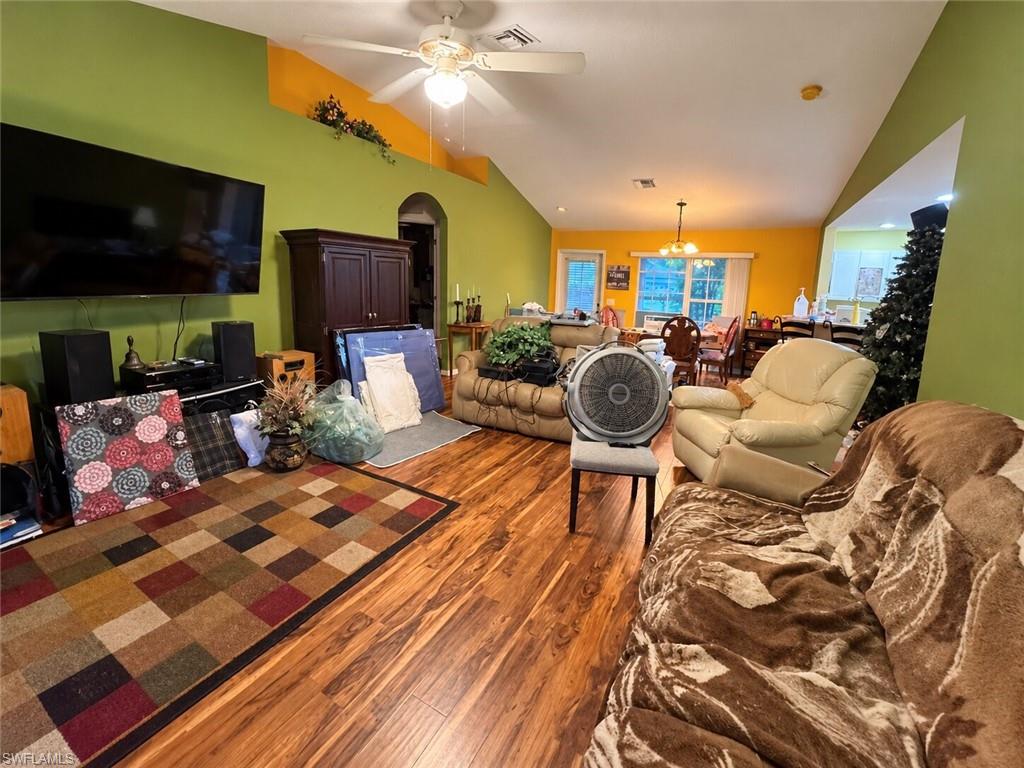 2807 48th St W Property Photo 8