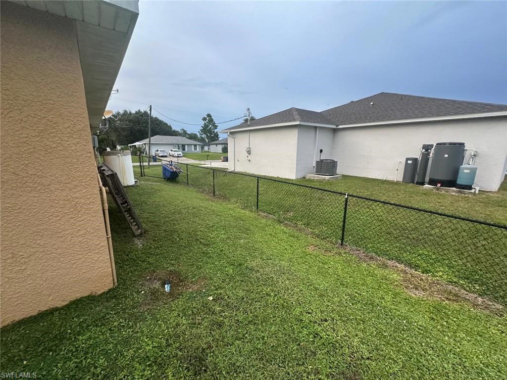 2807 48th St W Property Photo 9