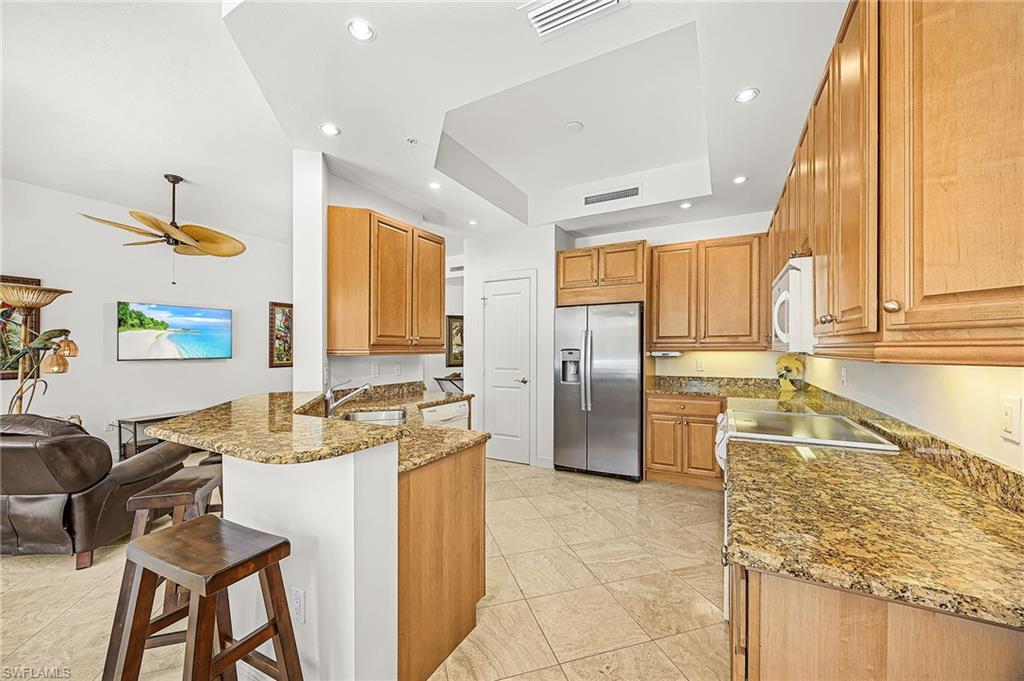 4182 Bay Beach Ln 722 Property Photo 4