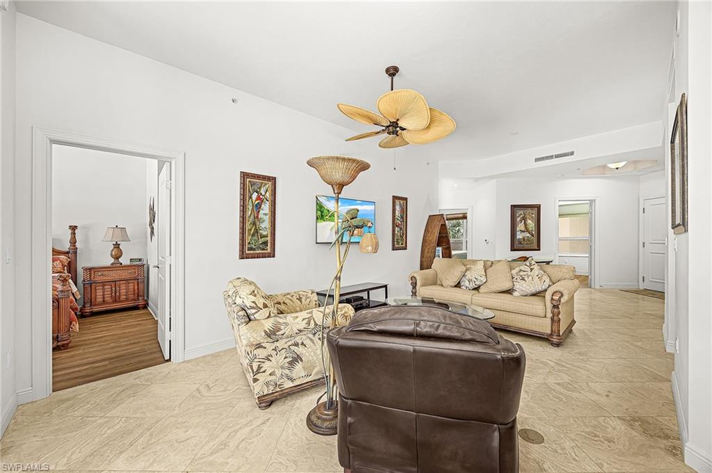 4182 Bay Beach Ln 722 Property Photo 6