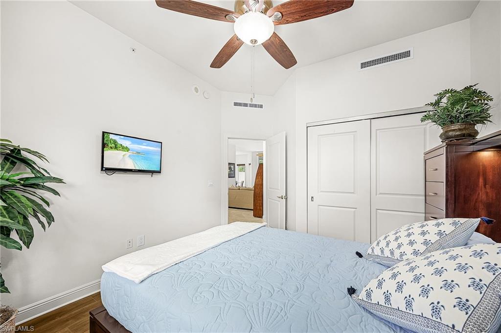 4182 Bay Beach Ln 722 Property Photo 13