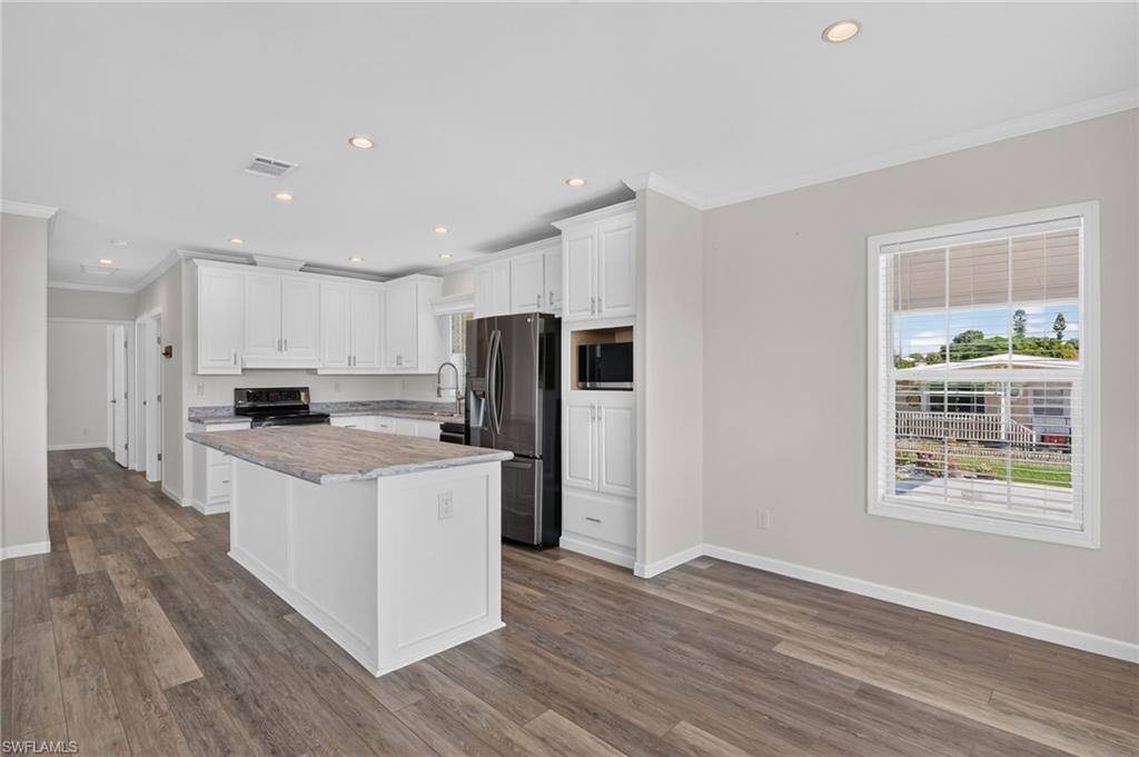 14729 Constitution Way Property Photo 14