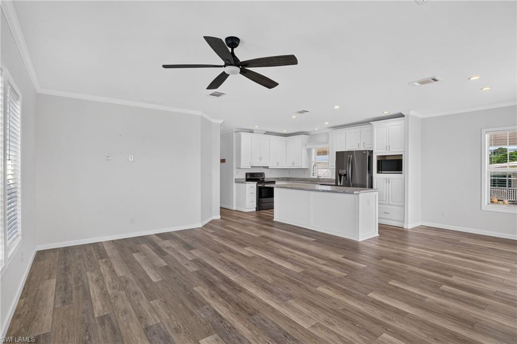 14729 Constitution Way Property Photo 16