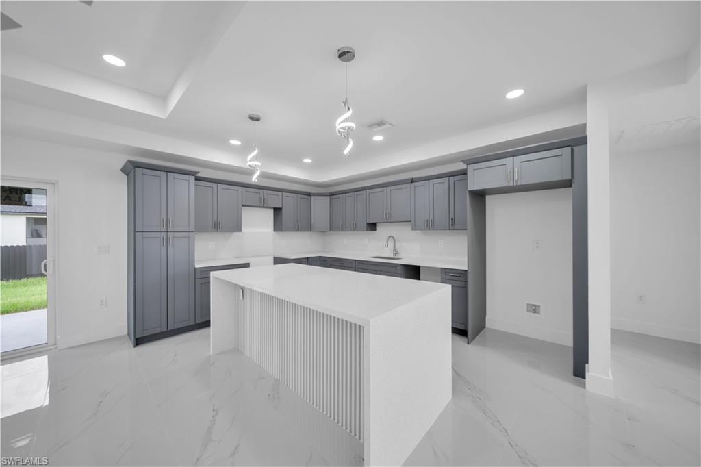 859 Chicago St Property Photo 5