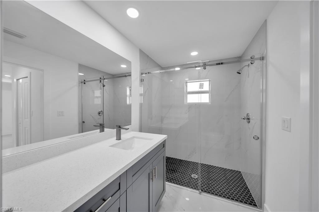 859 Chicago St Property Photo 15