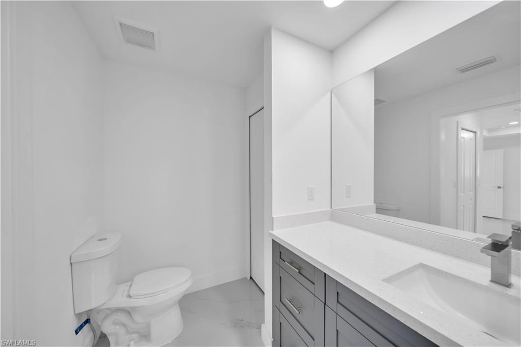 859 Chicago St Property Photo 16