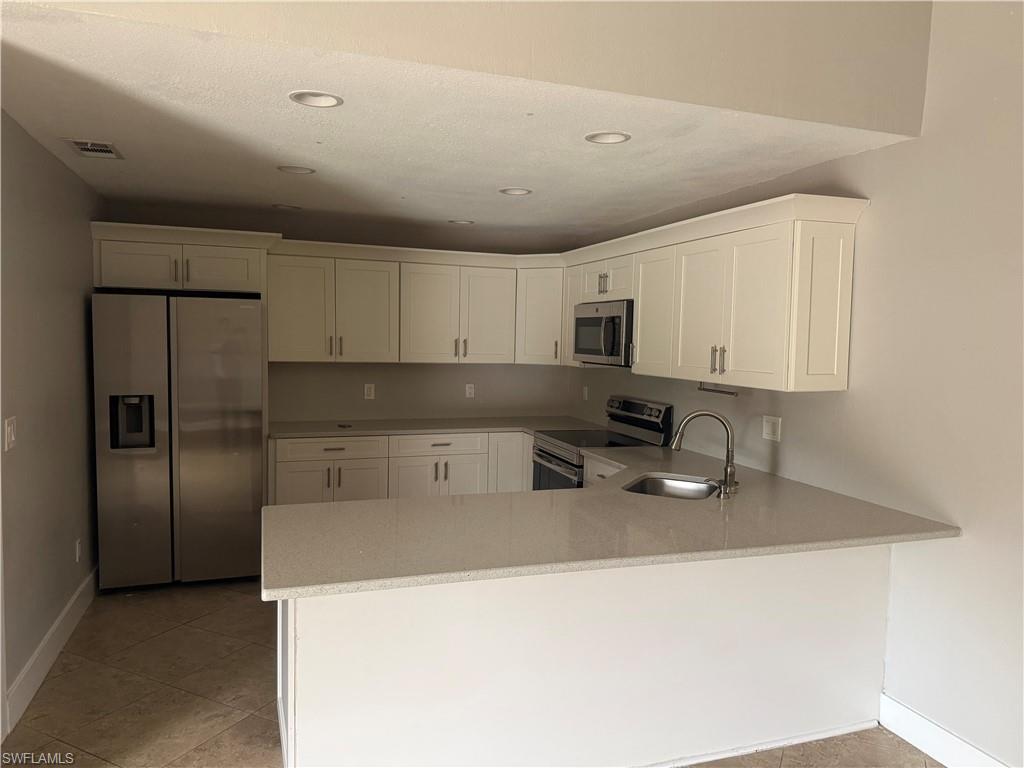 6310 Royal Woods Dr Property Photo 6