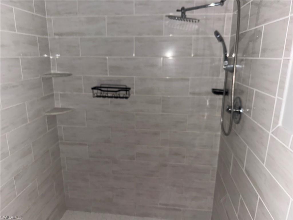 6310 Royal Woods Dr Property Photo 10