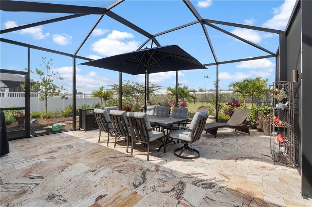 15877 Shoreline Dr Property Photo 4