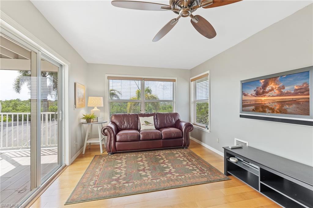 15830 Catalpa Cove Dr Property Photo 24