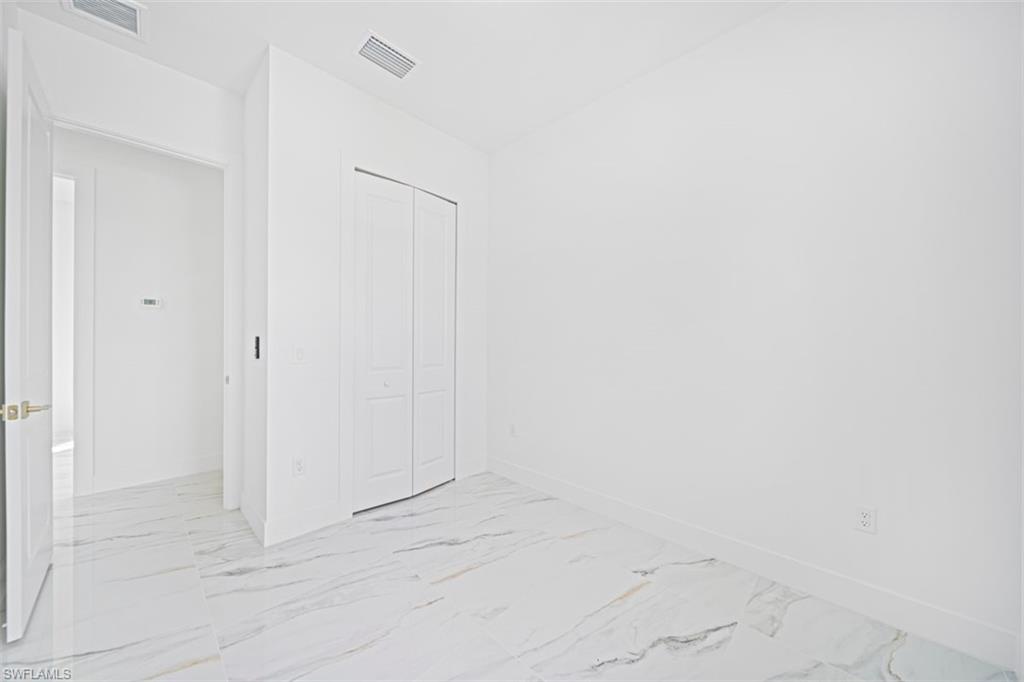 1005 Sw Brenton Ave Property Photo 16