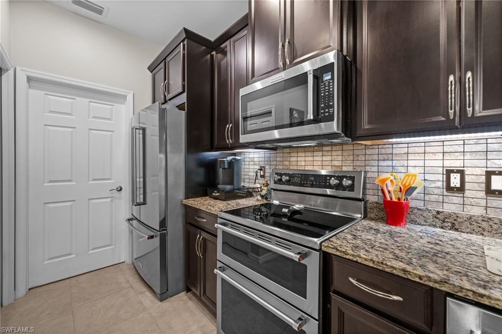 3105 Redstone Cir Property Photo 7