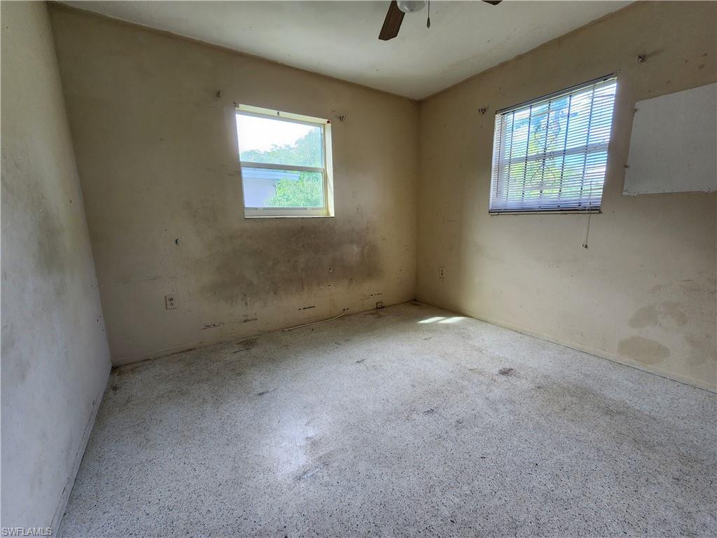 3222 Royal Palm Ave Property Photo 9