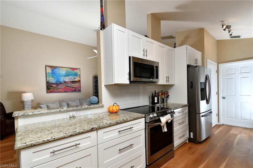 3903 Sabal Springs Blvd Property Photo 11