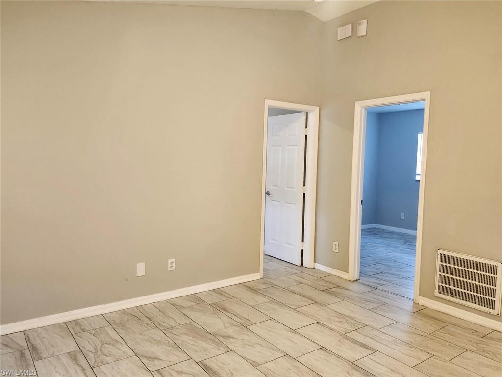 4527 19th St Sw Property Photo 2