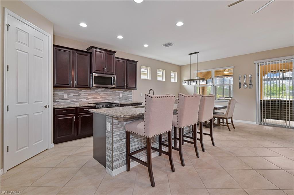 3242 Birchin Ln Property Photo 16