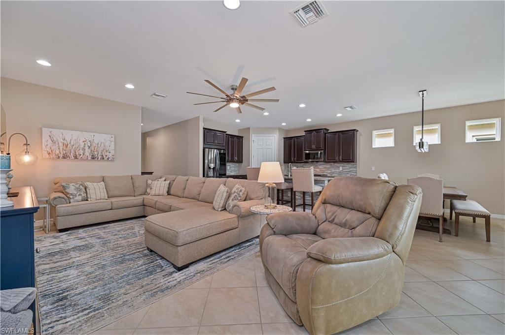 3242 Birchin Ln Property Photo 24