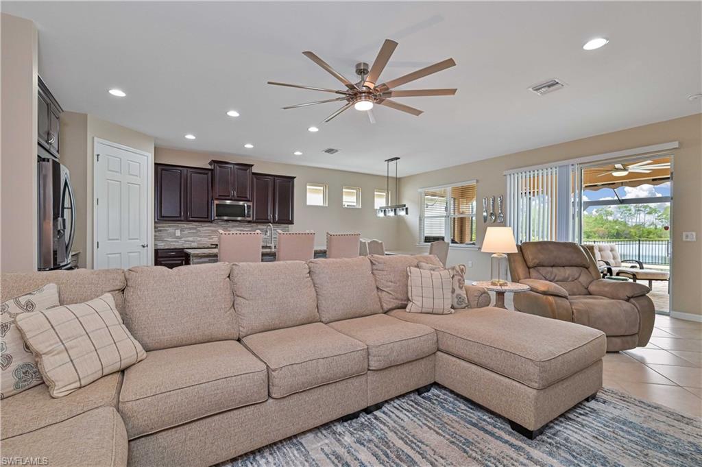 3242 Birchin Ln Property Photo 25