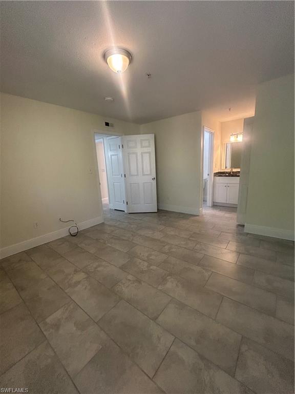 2875 Winkler Ave 511 Property Photo 13