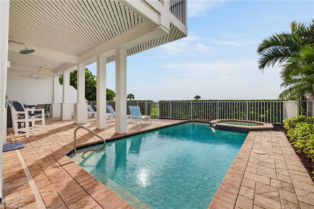 431 Bella Vista Way E Property Photo 3