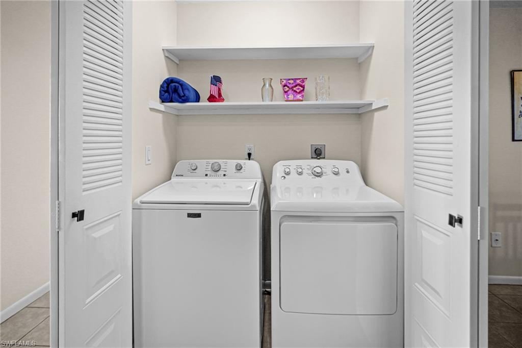 6890 Sandtrap Dr 3 Property Photo 25