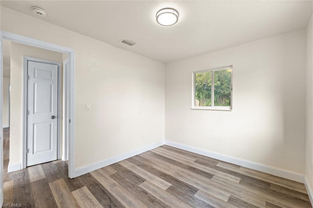 1274 Pondella Cir Property Photo 26