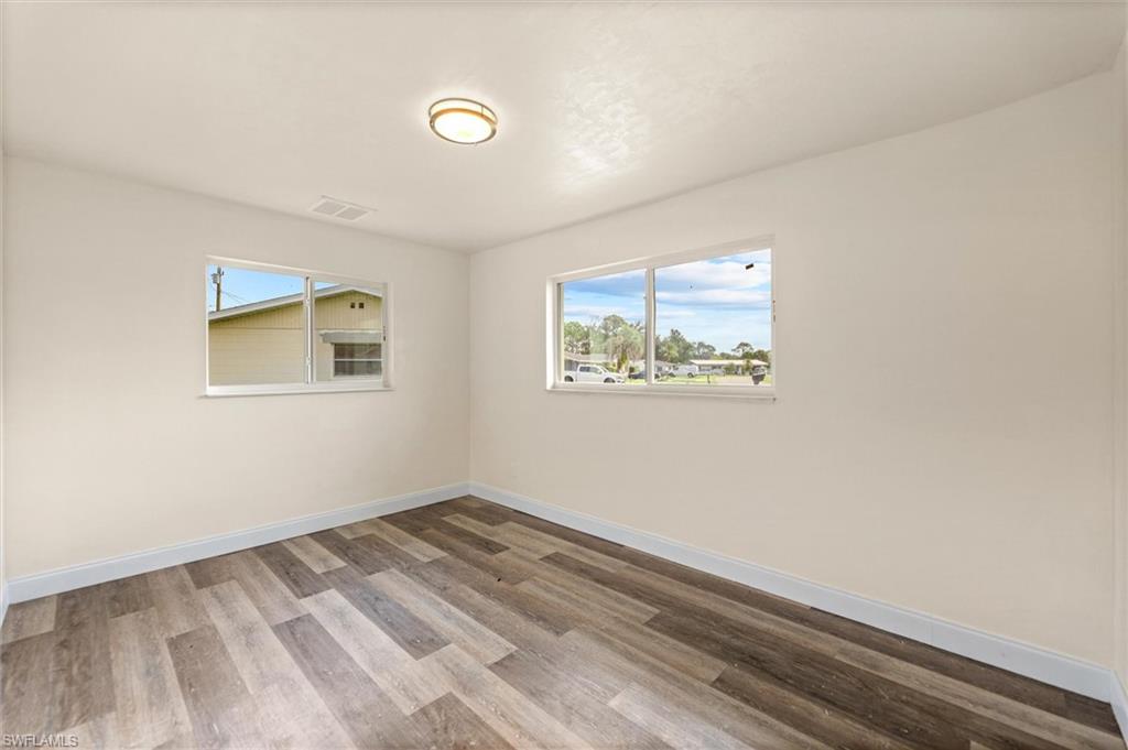 1274 Pondella Cir Property Photo 32