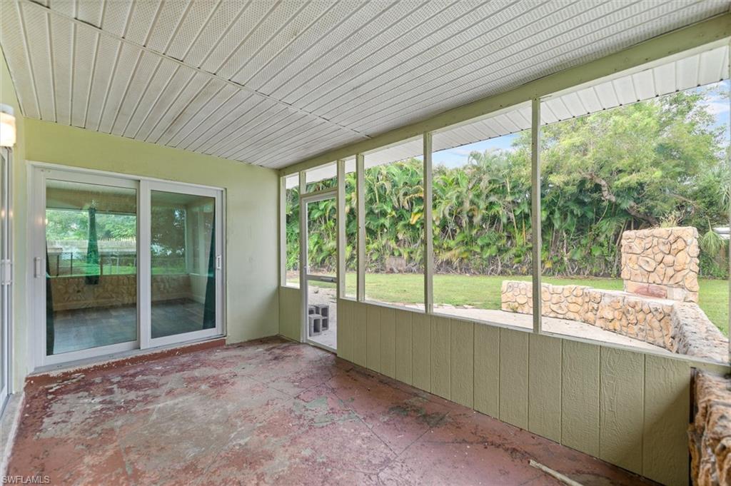 1274 Pondella Cir Property Photo 37