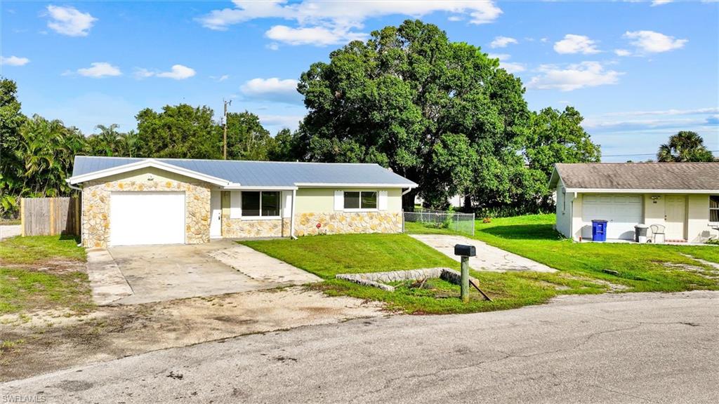 1274 Pondella Cir Property Photo 43