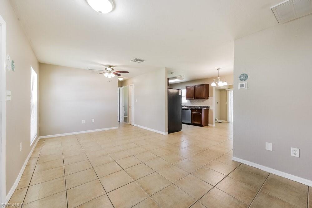 800 Jarmilla Ln Property Photo 3