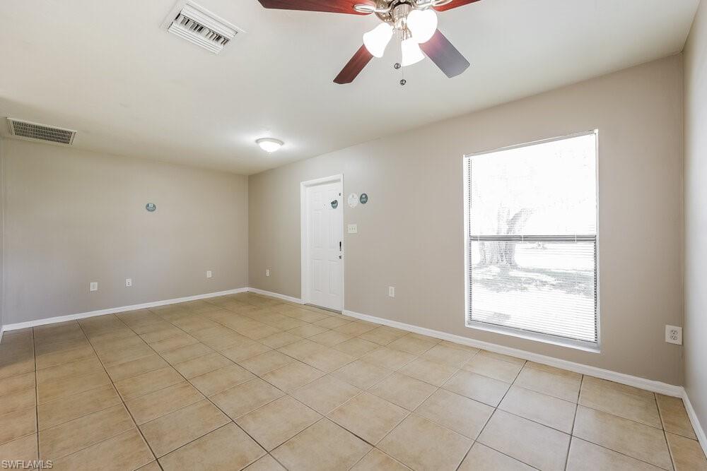 800 Jarmilla Ln Property Photo 4
