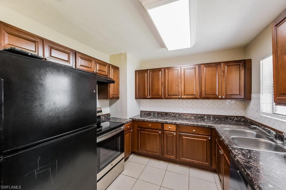800 Jarmilla Ln Property Photo 6