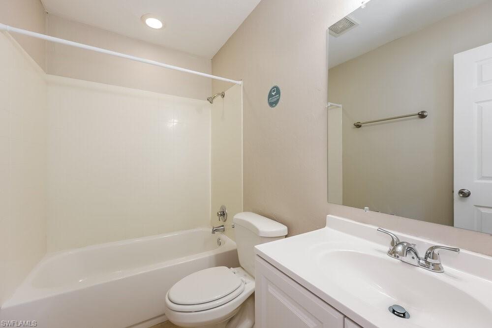 800 Jarmilla Ln Property Photo 15