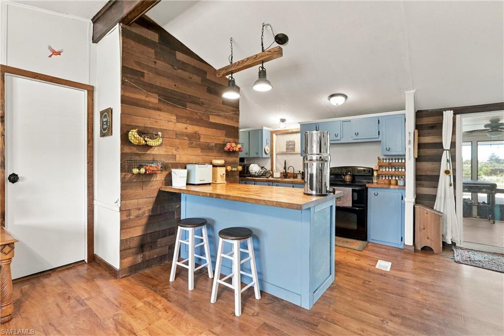 423 N Estribo St Property Photo 7
