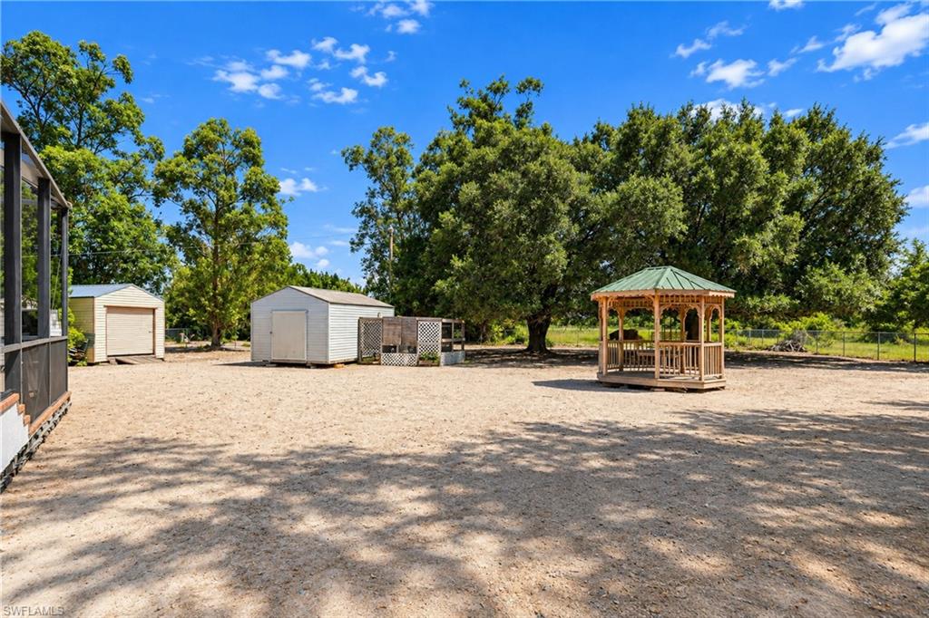 423 N Estribo St Property Photo 33