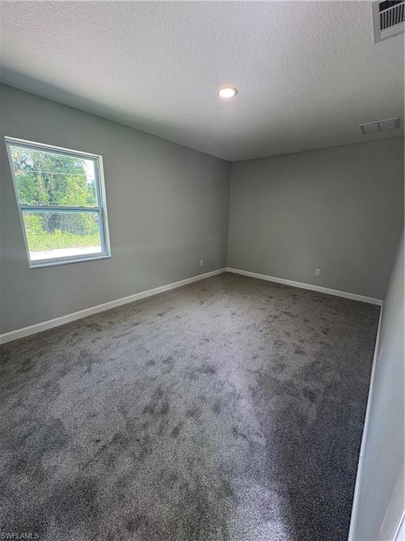 1581 New London St Property Photo 12