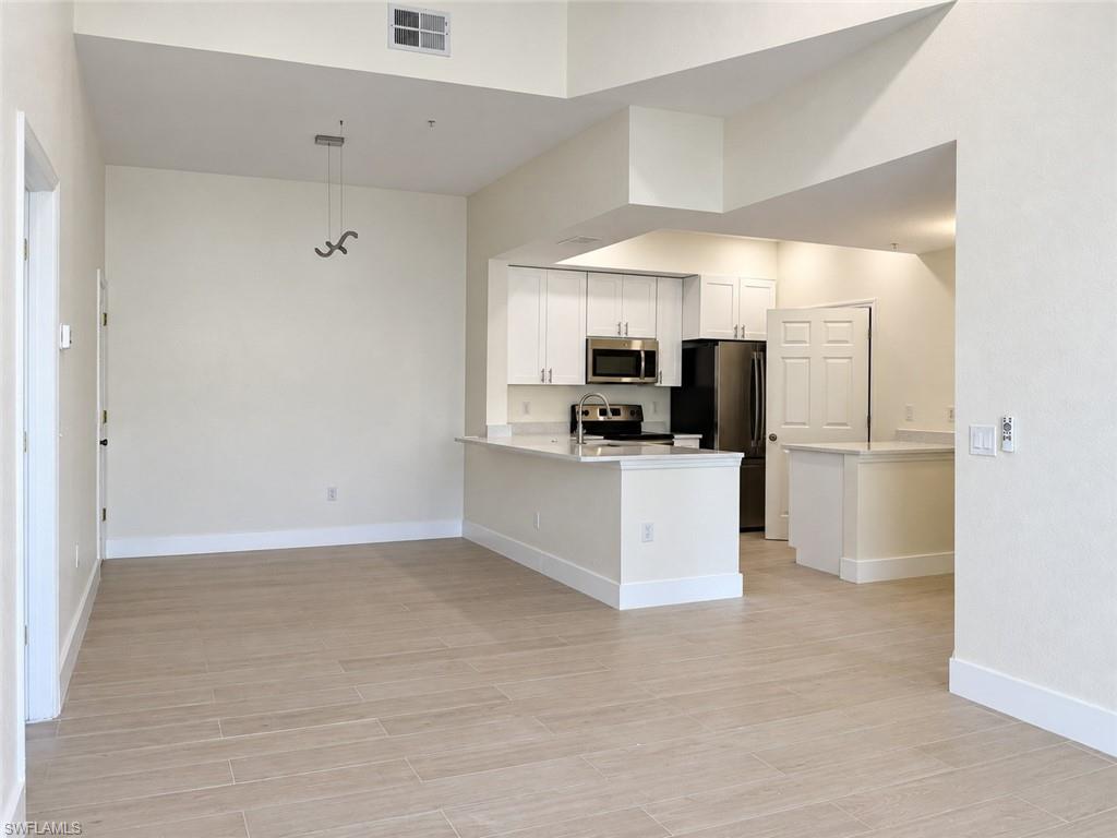 9025 Colby Dr 2120 Property Photo 2